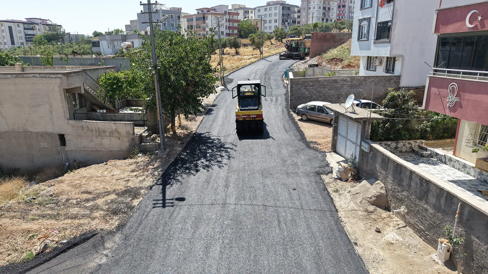 Kahramanmaraş’ta Asfalt Seferberliği 23 Farklı Noktada Devam Ediyor