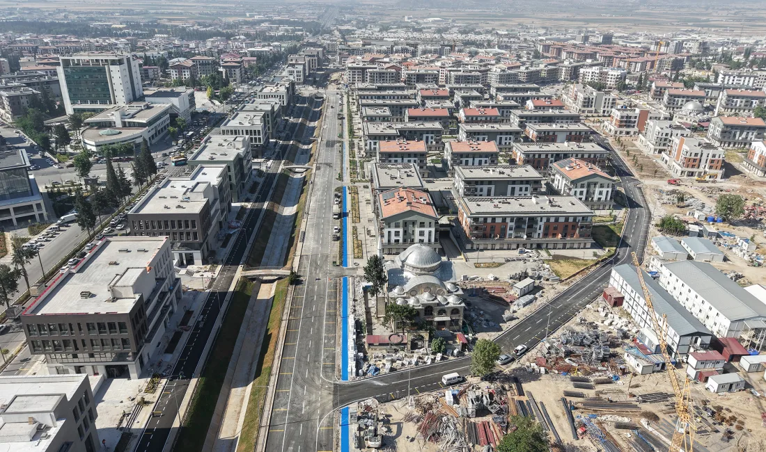 Kahramanmaraş Büyükşehir Belediyesi, Azerbaycan Mahallesi’nin 3 ana arterini yaklaşık 18