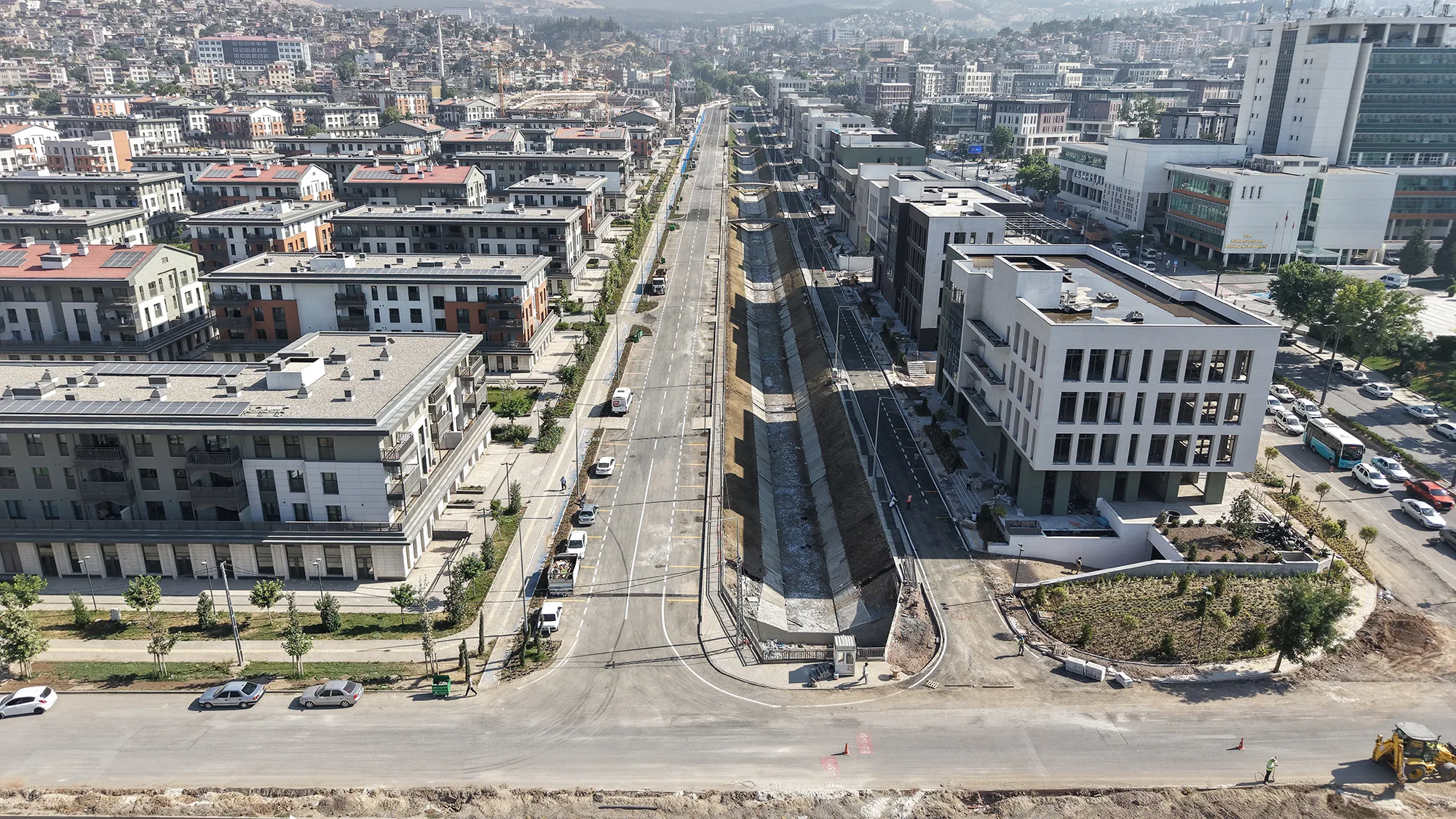 Büyükşehir’den Azerbaycan Mahallesi’ne 18 Milyon TL’lik Asfalt Hamlesi!