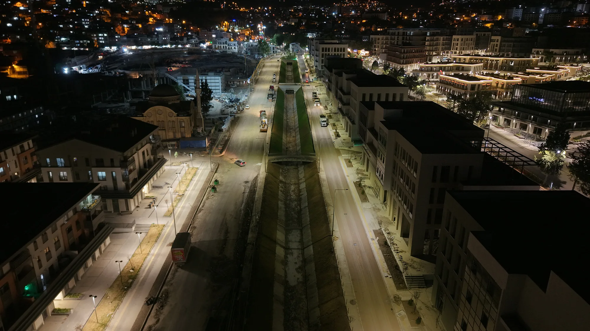 Yeni Kahramanmaraş için gece gündüz mesai: Azerbaycan canlanacak!