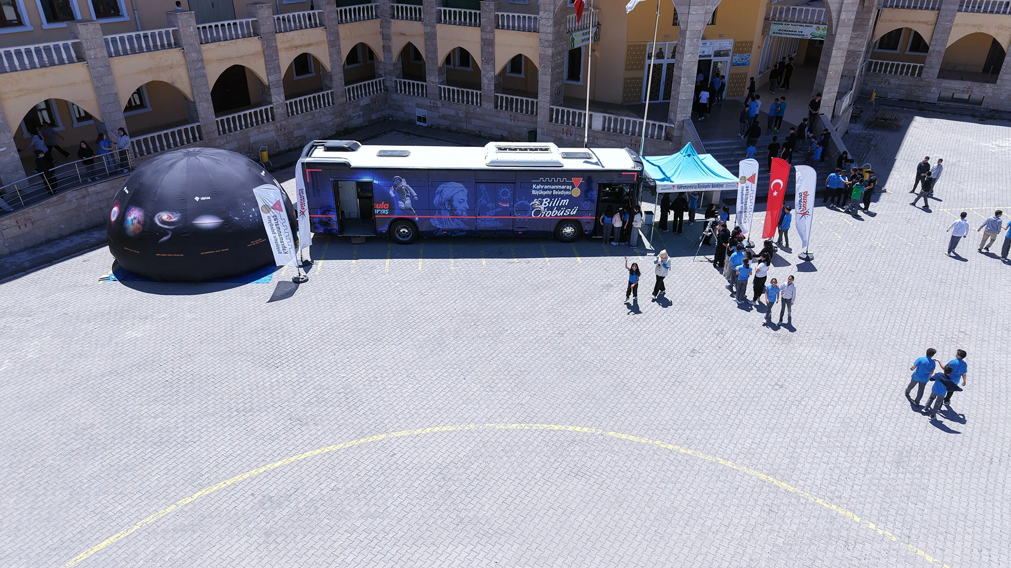 Kahramanmaraş Büyükşehir Belediyesinin gençlik markası Pusula Maraş’ın Bilim Otobüsü, Elbistan
