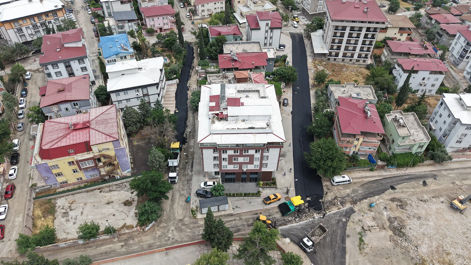 Büyükşehir Dulkadiroğlu Egemenlik Mahallesi’nde de Asfalt Mesaisine Başladı