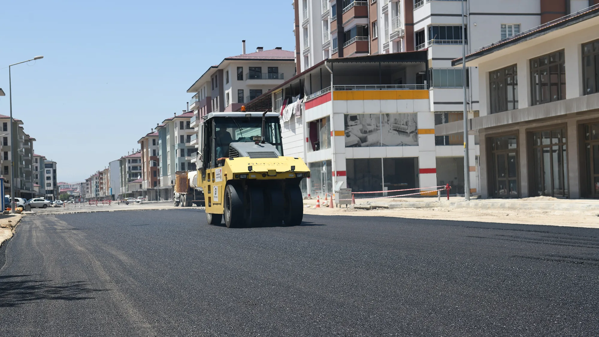 Elbistan Hacı Esat Efendi Caddesi Büyükşehir’le Modern Görünüme Kavuşuyor