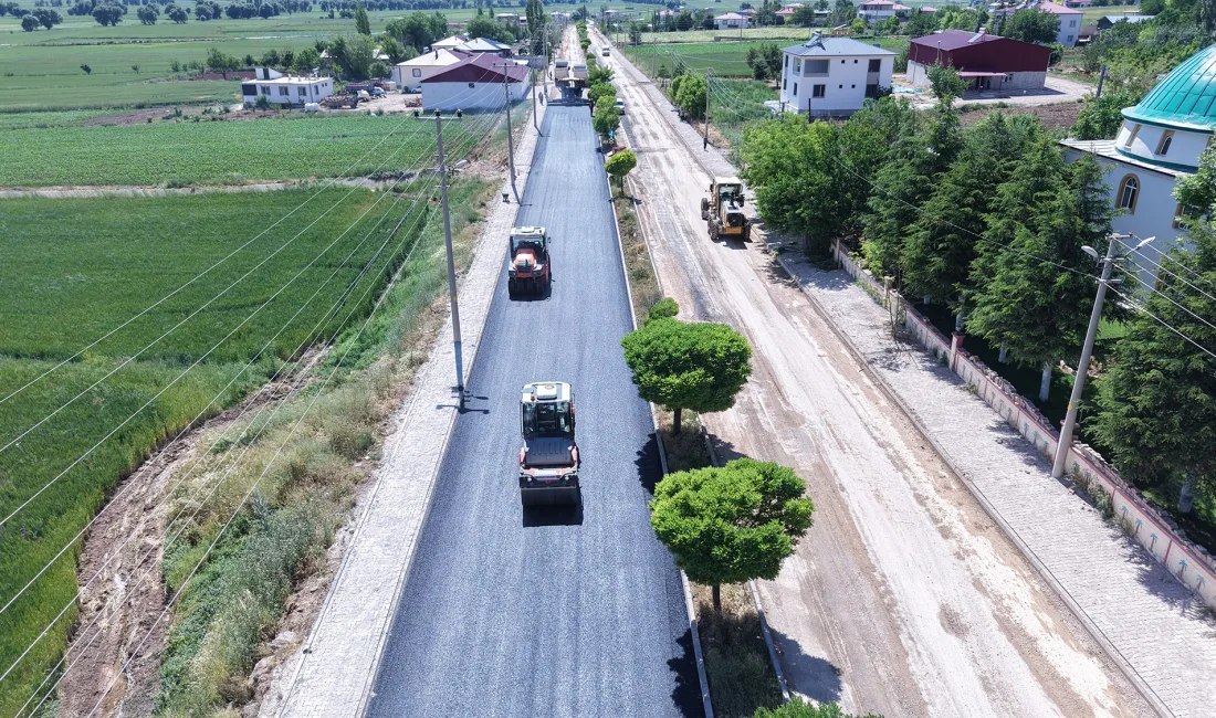 Kahramanmaraş Büyükşehir Belediyesi, Elbistan İğde Mahallesi’nde yaklaşık 1,5 kilometrelik ana