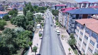 Kahramanmaraş Büyükşehir Belediyesi başlattığı şehir tarihinin en büyük asfalt seferberliği