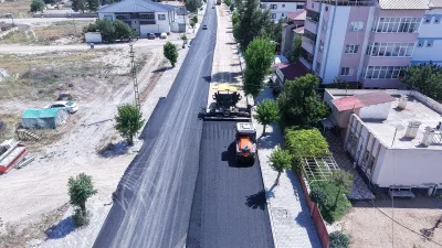 Büyükşehir Belediyesi, Elbistan’ın en önemli ulaşım akslarından Tepebaşı Caddesi’nde sıcak