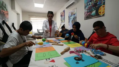 Büyükşehir Belediyesinin örnek projelerinden Engelsiz Yaşam Merkezi’nde 135 özel gereksinimli
