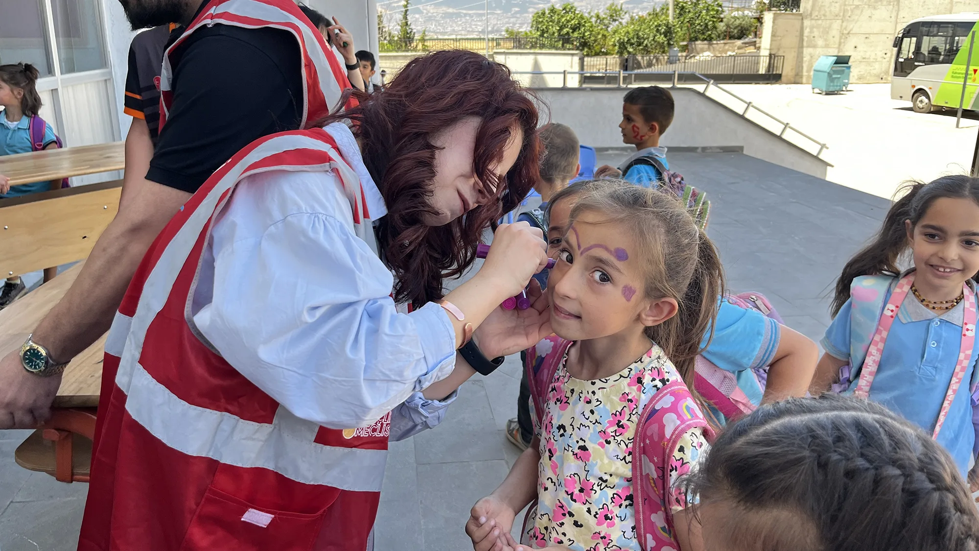 Büyükşehir’in Gençlik Meclisi Çocukların Neşesine Neşe Kattı