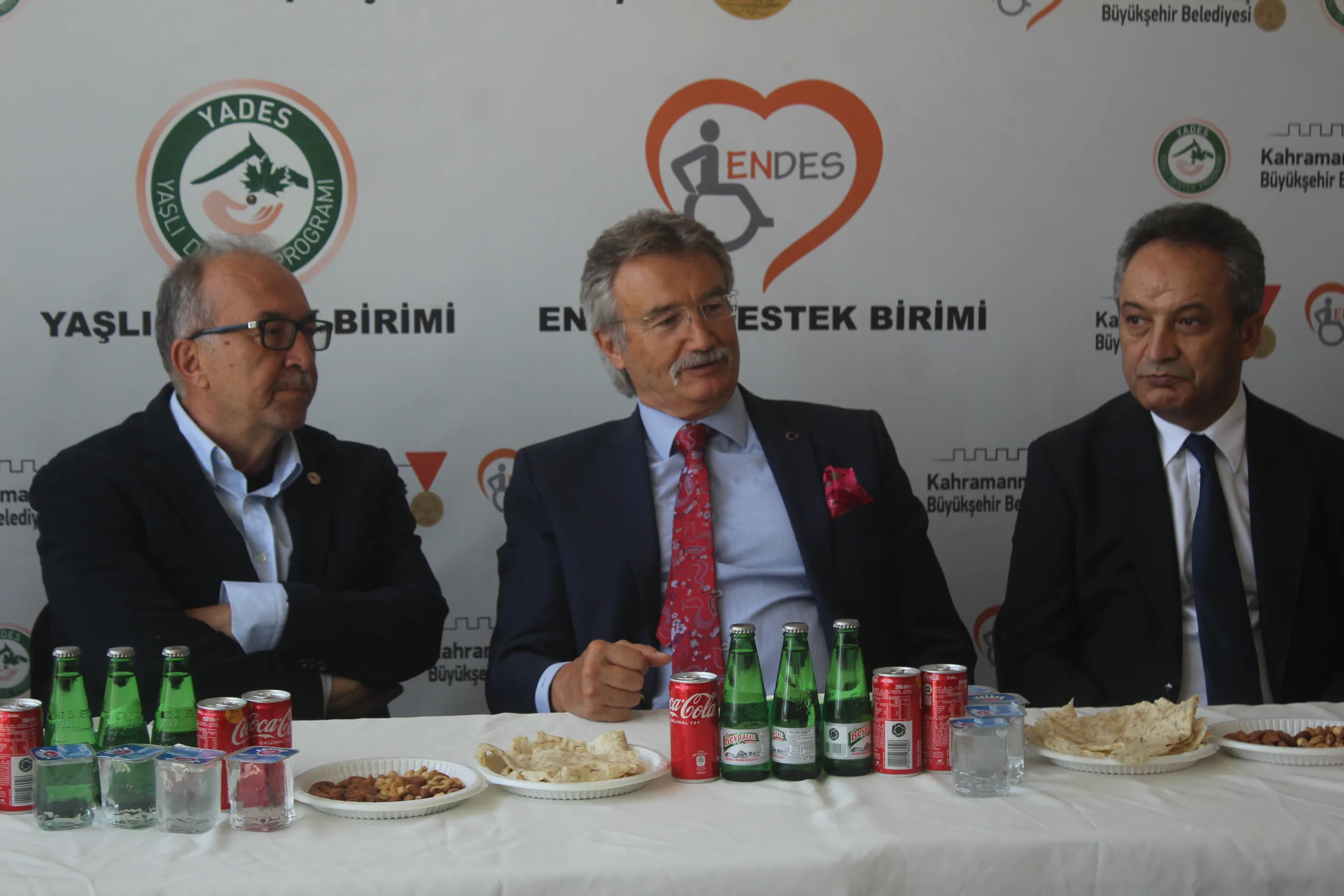 Kürşad Tüzmen ve DAİMFED Heyetinden Gazetecilere Çarpıcı Ziyaret!