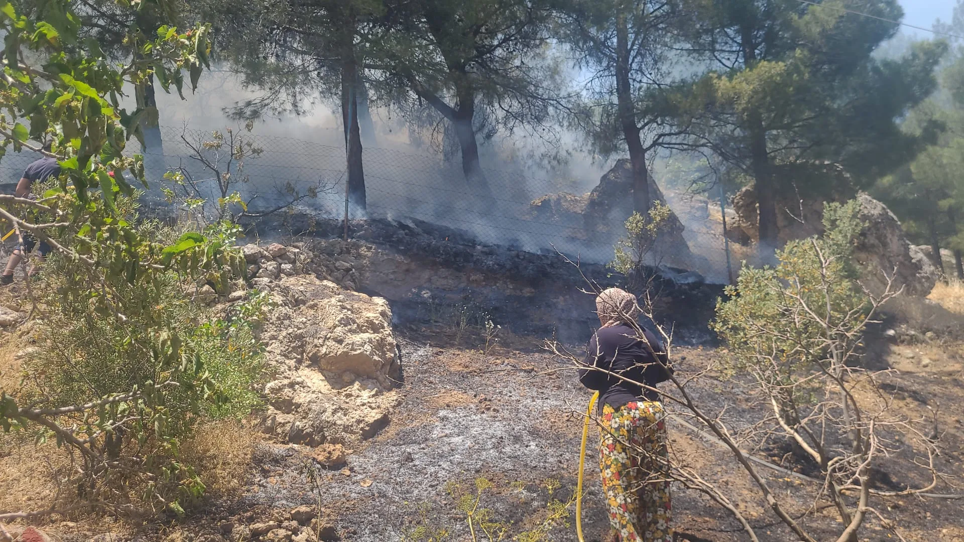 Kahramanmaraş’ta orman yangını çıktı. Ekipler, alevleri kontrol altına almak için