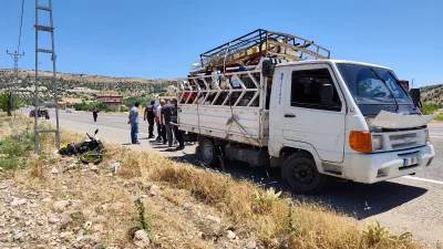 Kamyonet ile motosikletin çarpıştığı kazada 1 kişi hayatını kaybetti. 1