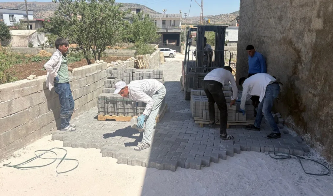 Kahramanmaraş Büyükşehir Belediyesi, Pazarcık’ın kırsal Ufacıklı Mahallesi’nde vatandaşların kullandığı mahalle