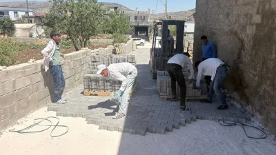 Kahramanmaraş Büyükşehir Belediyesi, Pazarcık’ın kırsal Ufacıklı Mahallesi’nde vatandaşların kullandığı mahalle