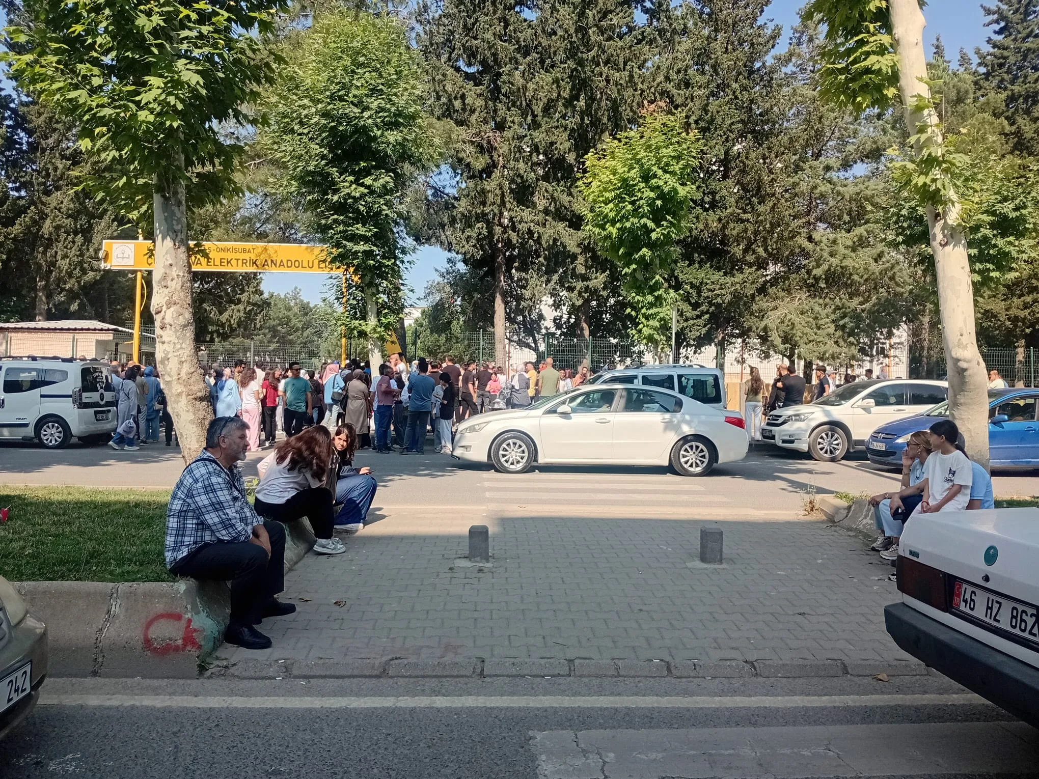 Kahramanmaraş’ta Büyük Ter: Gelecek Sınıfta, Dua Kapıda! Kahramanmaraş’ta Büyük Ter: Gelecek Sınıfta, Dua Kapıda!