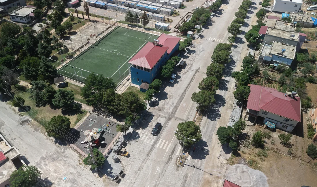 Kahramanmaraş Büyükşehir Belediyesi, kent genelinde sürdürdüğü ulaşım ve altyapı yatırımlarına