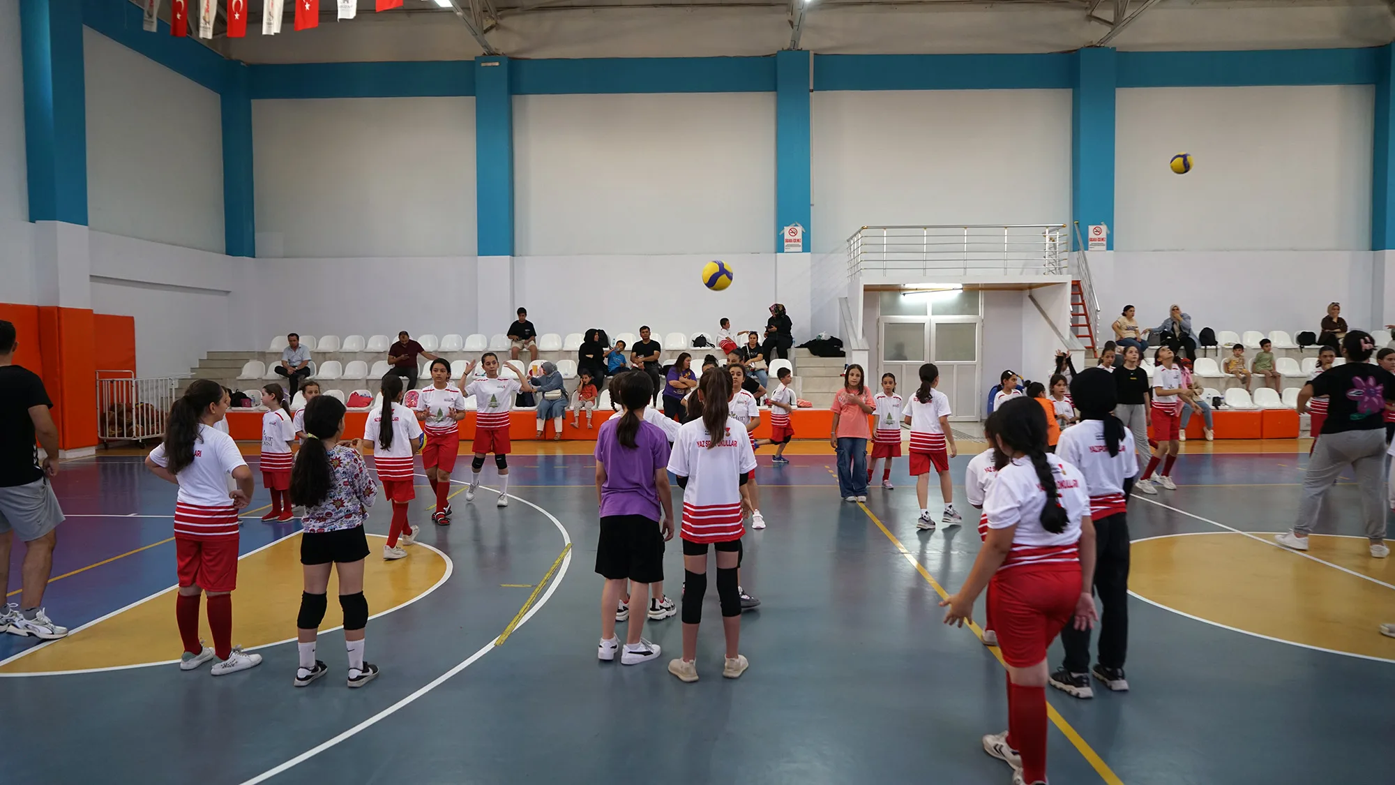 Haydi Gençler Yaz Spor Okullarına!