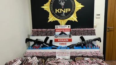 Kahramanmaraş İl Emniyet Müdürlüğü, düzenlediği operasyonla zehir tacirlerine darbe vurdu.