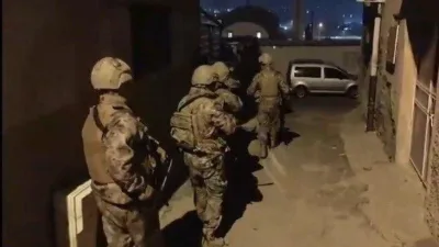 Kahramanmaraş’ta emniyet güçlerinin zehir tacirlerine ve kaçakçılara yönelik düzenlediği peş