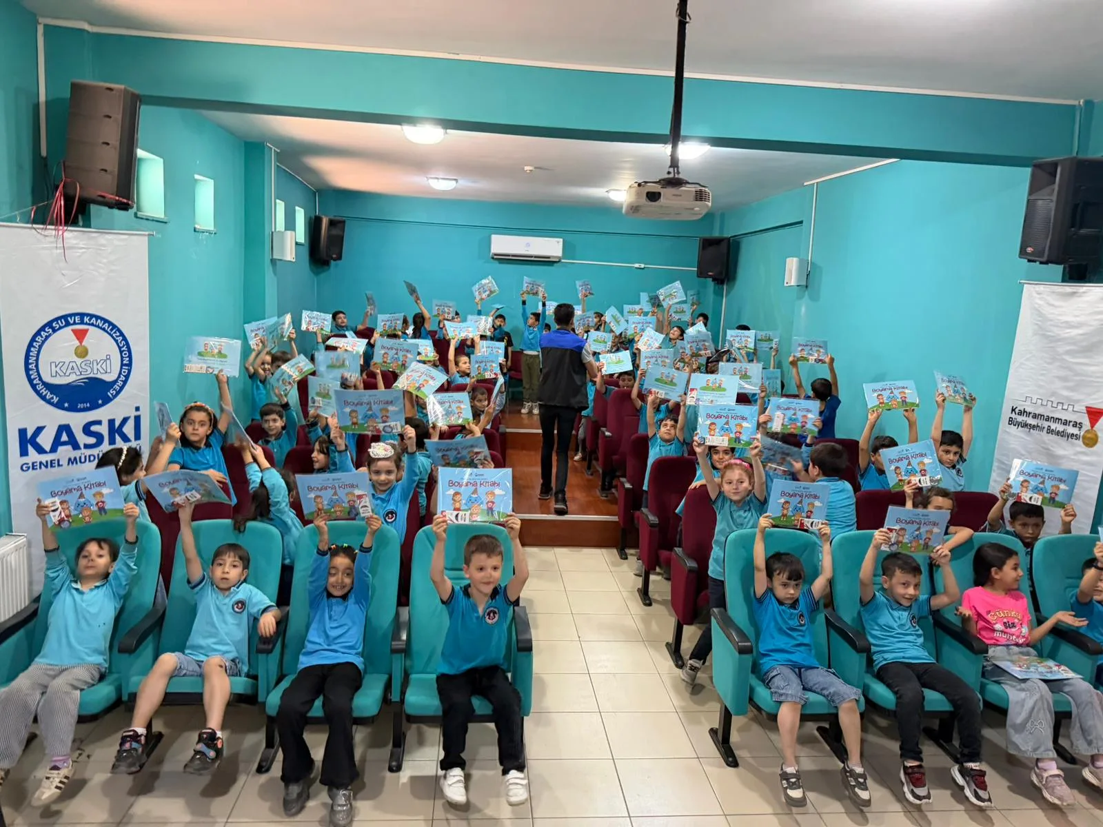 Maskot ‘Mavi’ Çocuklara Suyu Sevdirdi!