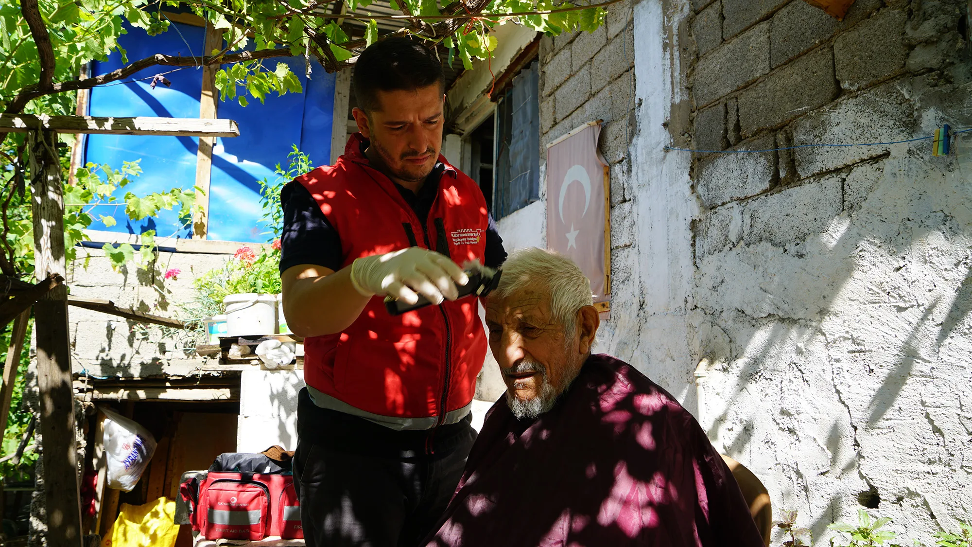 Yalnız Yaşayan Yaşlıların Yanında Büyükşehir Var!