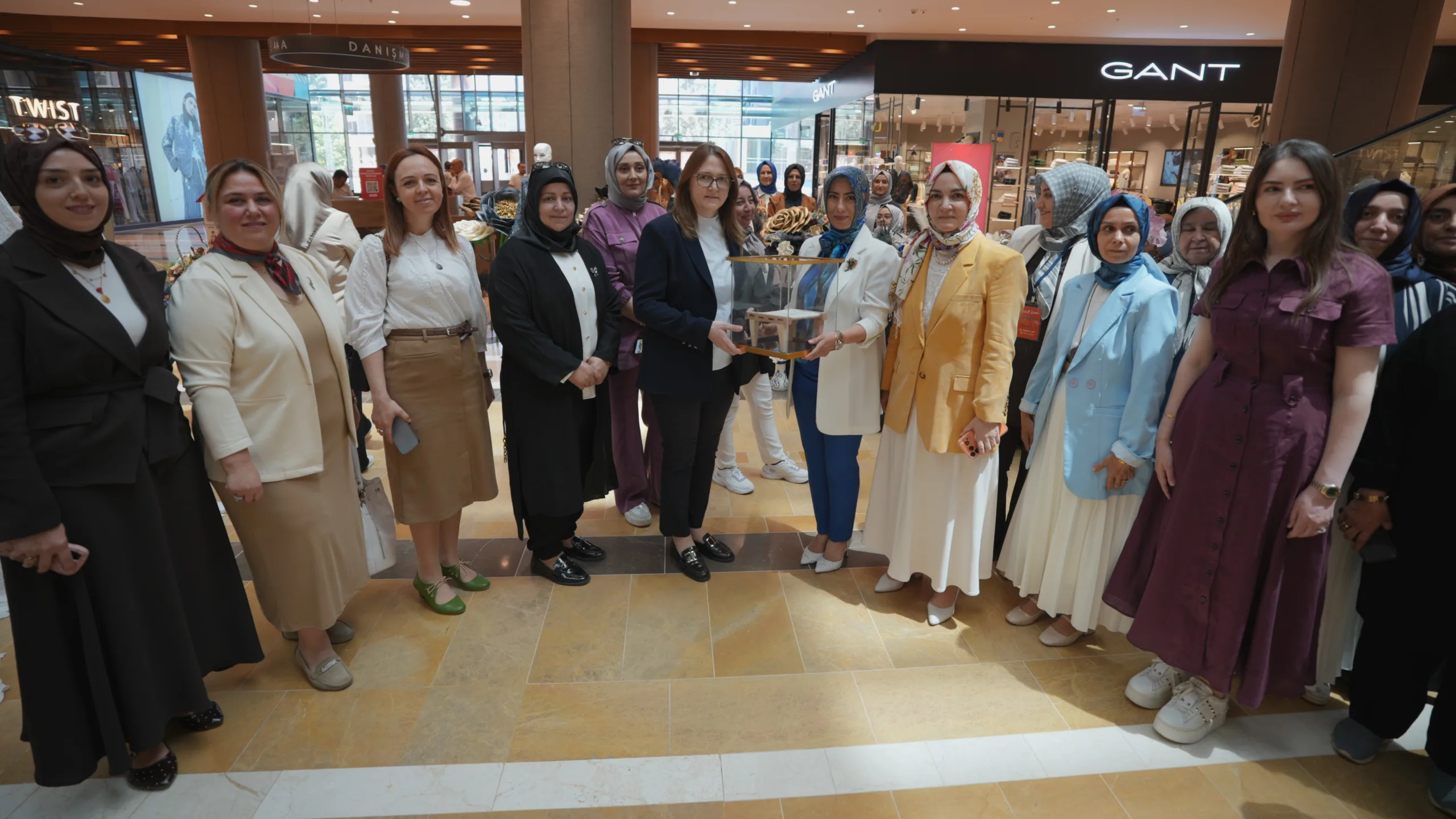 Kadınların El Emeği ve Üretkenliği Yıl Sonu Sergisinde Taçlandı