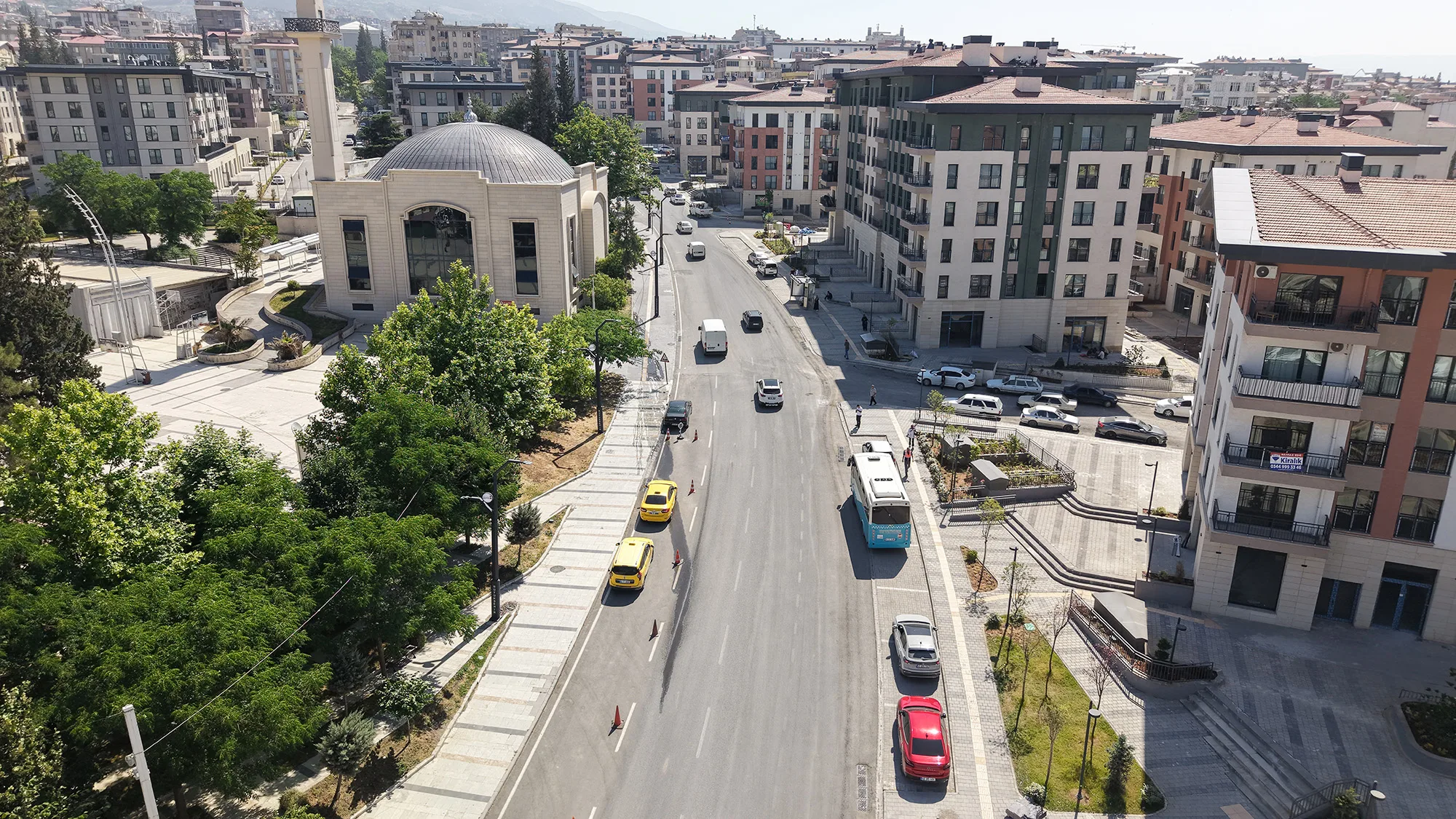 Büyükşehir, Zübeyde Hanım’da Son Kat Asfalta Geçiyor