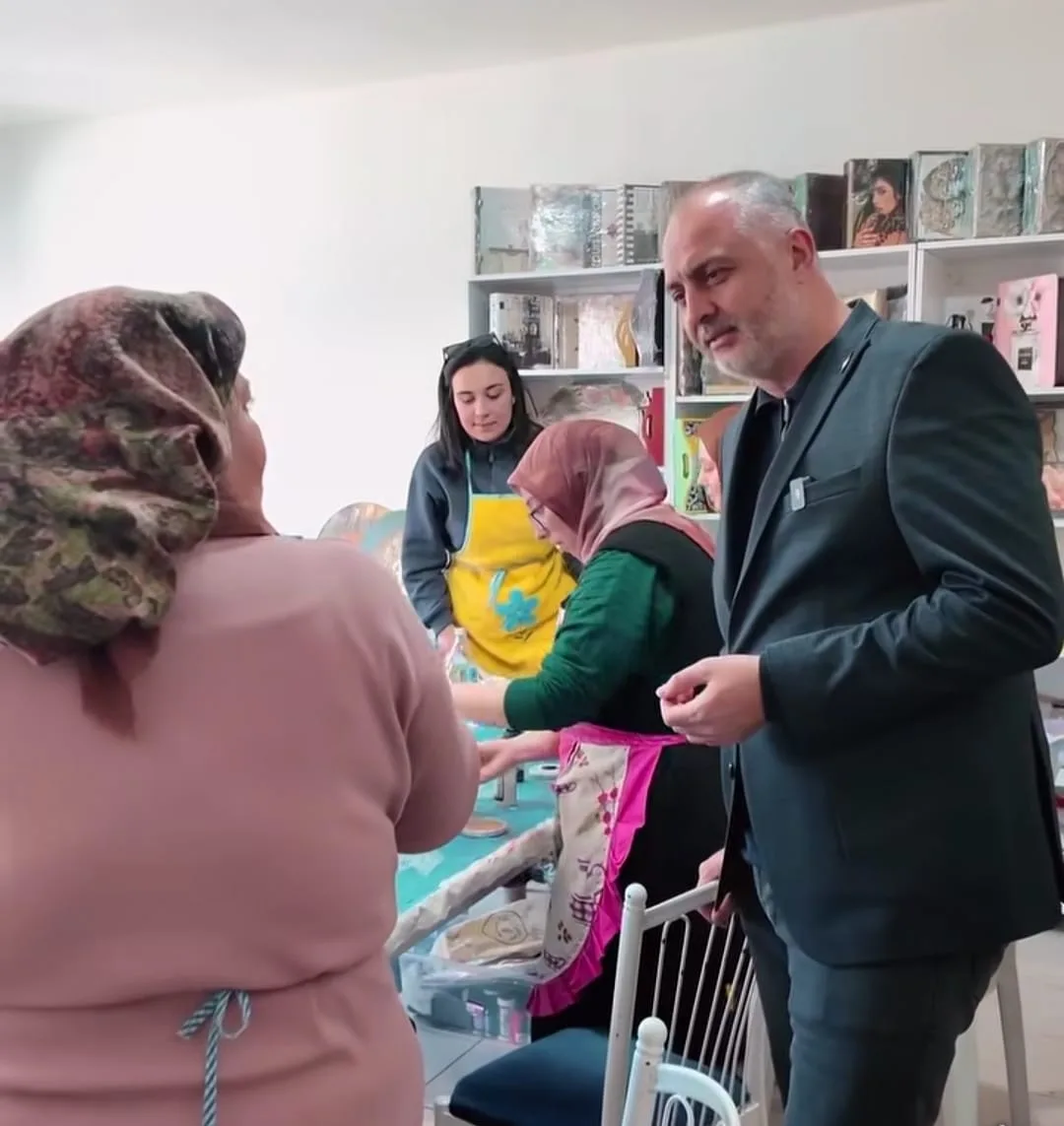 Başkan Gökşen’den Halk Eğitim Merkezi Kursiyerlerine Anlamlı Ziyaret