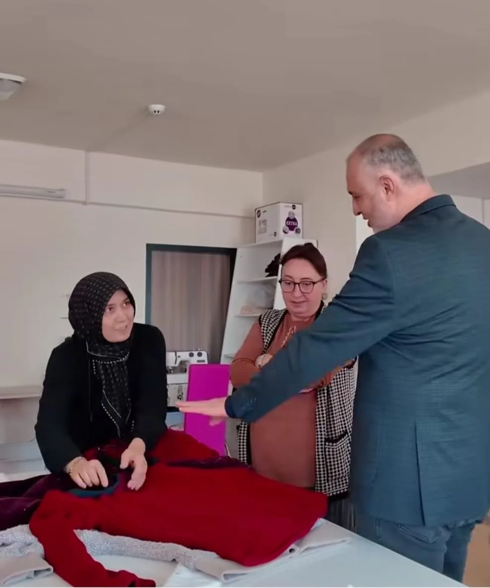 Başkan Gökşen’den Halk Eğitim Merkezi Kursiyerlerine Anlamlı Ziyaret