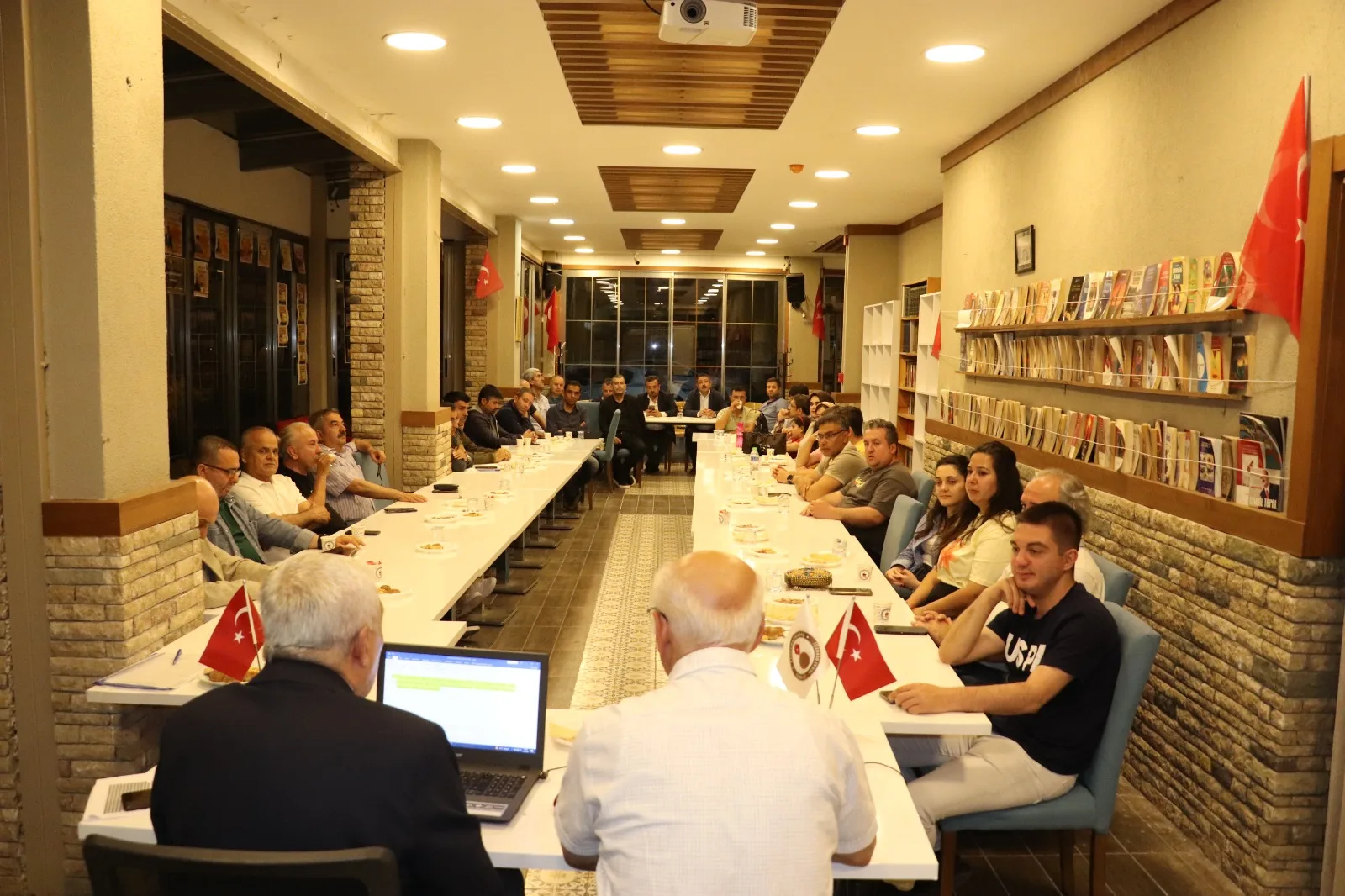 Kahramanmaraş Edebiyat Akademisi’nden Muhteşem Sezon Finali: “Romanlaşan Şehir”