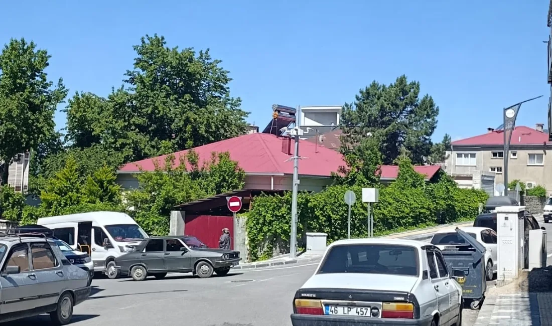 Vatandaş "Eski Kaymakamlık Lojmanı Taziye Evi Olsun" istiyor...