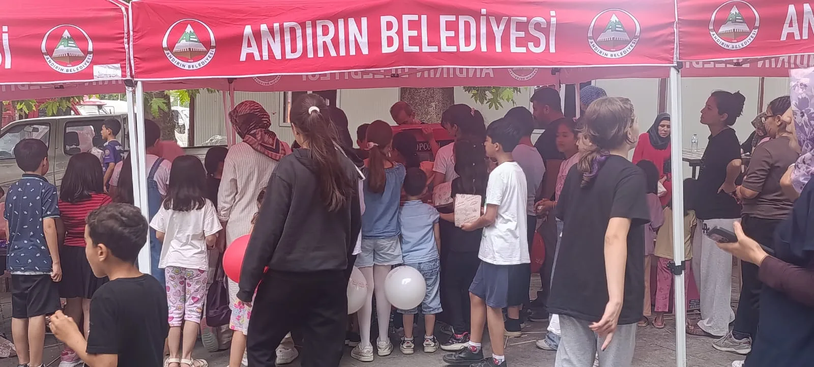 Kışla Bahçesi Çocuk Sesleriyle Şenlendi