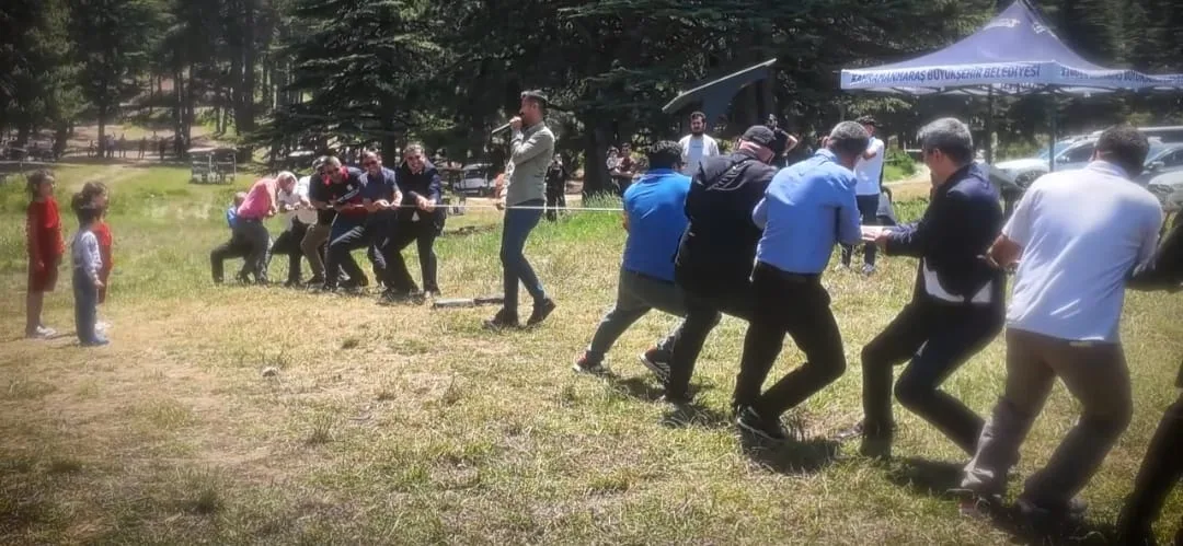 Andırınlı Öğrenciler Başkonuş Yaylası’nda Doyasıya Eğlendi