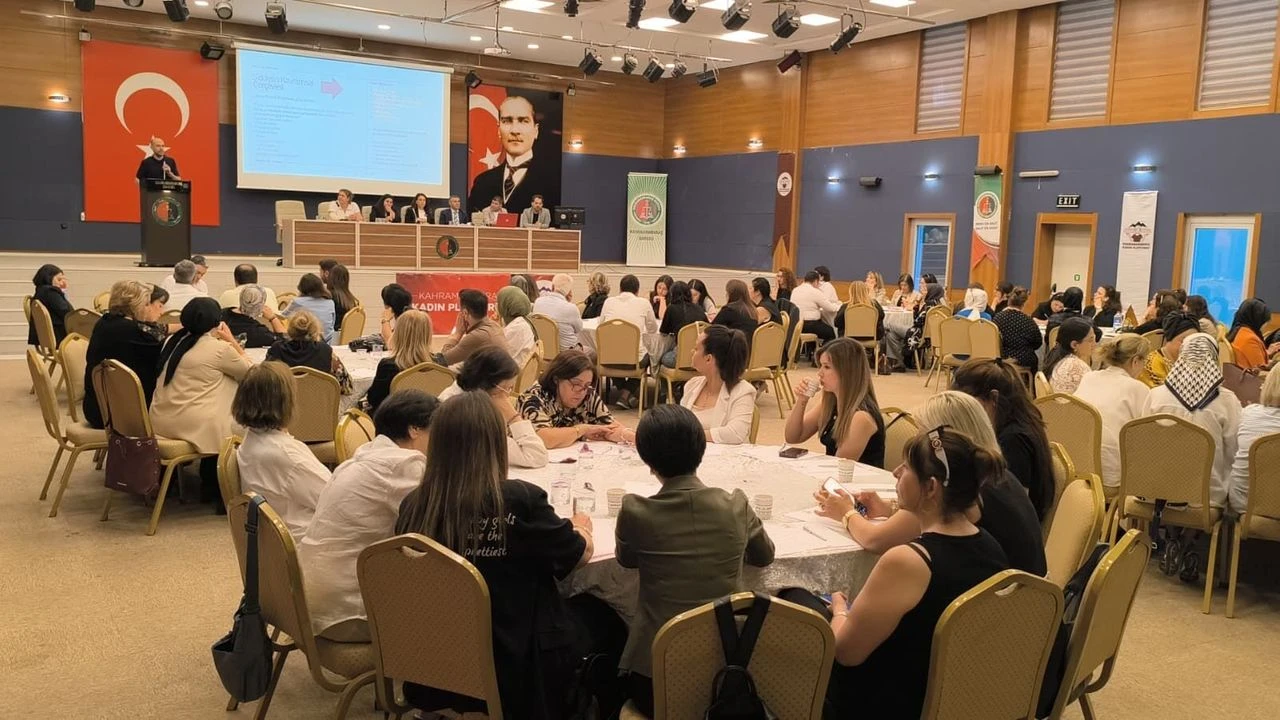 Kahramanmaraş’ta Geleceğimiz İçin "Bir Çocuk = Bir Dünya" Çalıştayı Kahramanmaraş’ta Geleceğimiz İçin "Bir Çocuk = Bir Dünya" Çalıştayı