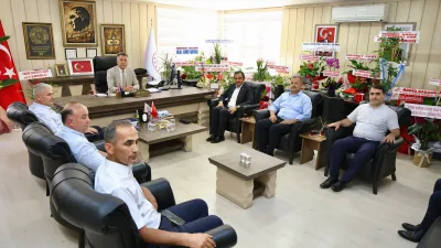Eğitim-Bir-Sen Kahramanmaraş Şube Başkanı Mehmet Çetin ve yönetim kurulu üyeleri,