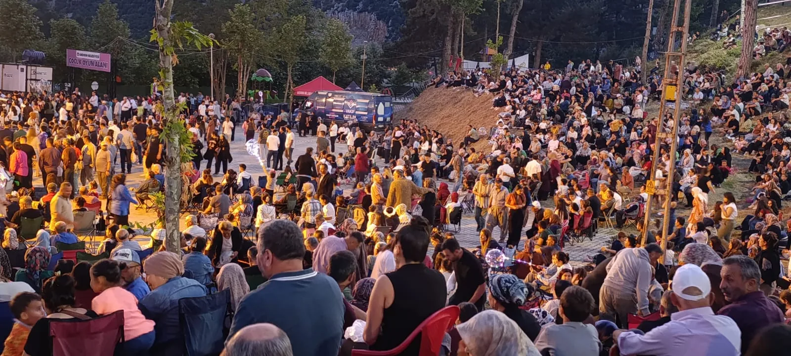 Andırın’da 100. YIl Coşkusu: Festival Kıraç Konseriyle Zirvede Noktalandı