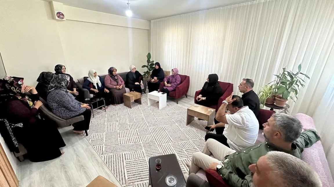 Dulkadiroğlu'nda Hem Konutlar İncelendi Hem Yaralar Sarıldı