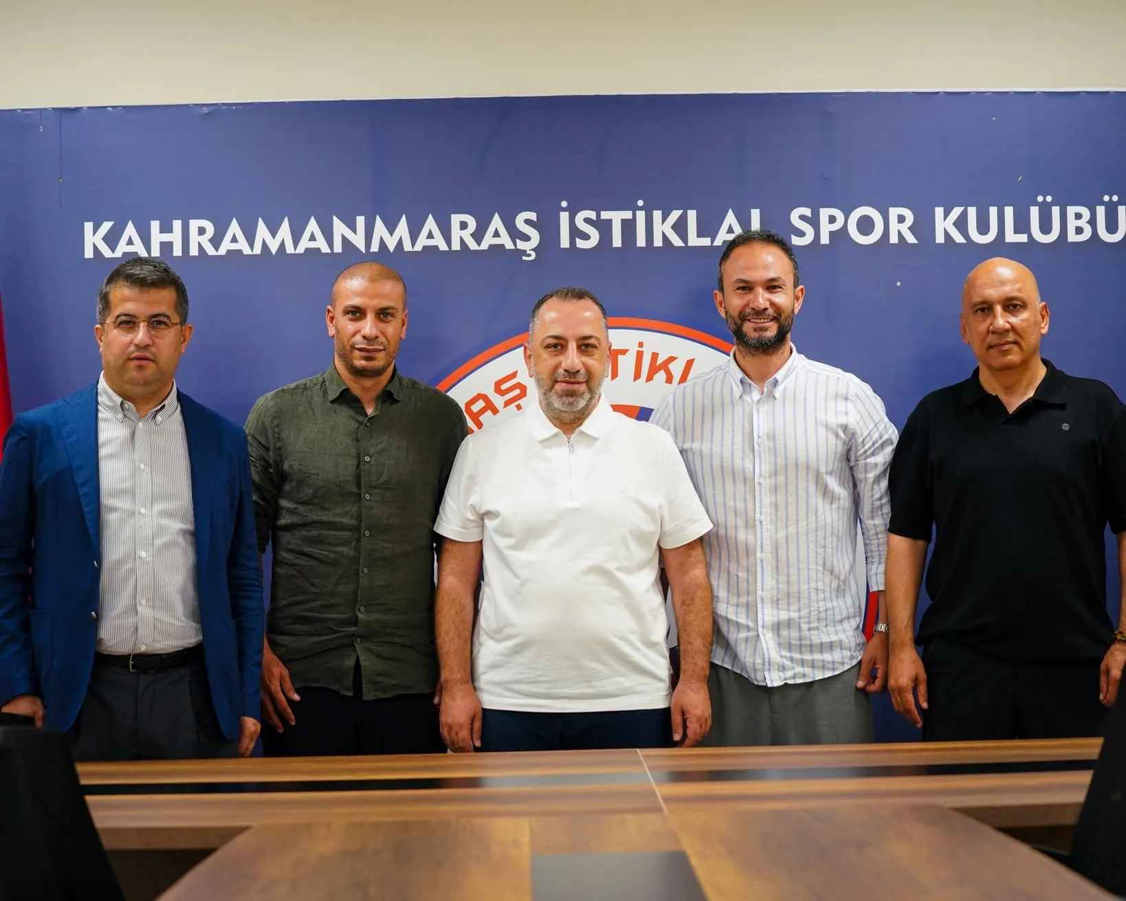 İstiklalspor’da Yeni Dönem: Çifte İmza ile Gövde Gösterisi! İstiklalspor’da Yeni Dönem: Çifte İmza ile Gövde Gösterisi!