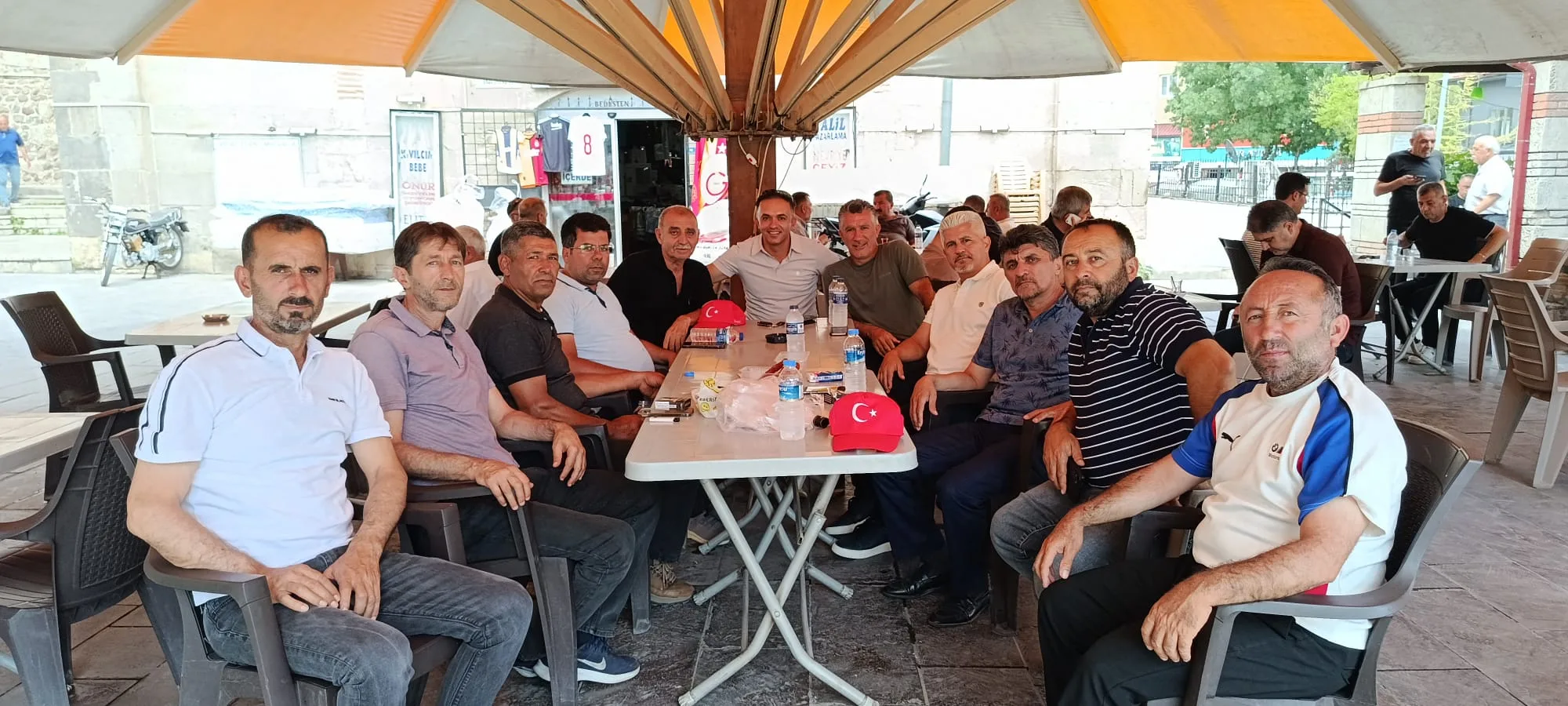 Veteranlardan Ömer Halisdemir’in Kabrine Ziyaret!