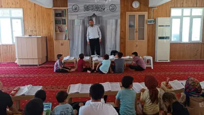 Kahramanmaraş'ın Andırın ilçesinde, okulların tatile girmesiyle birlikte camiler ve Kur’an