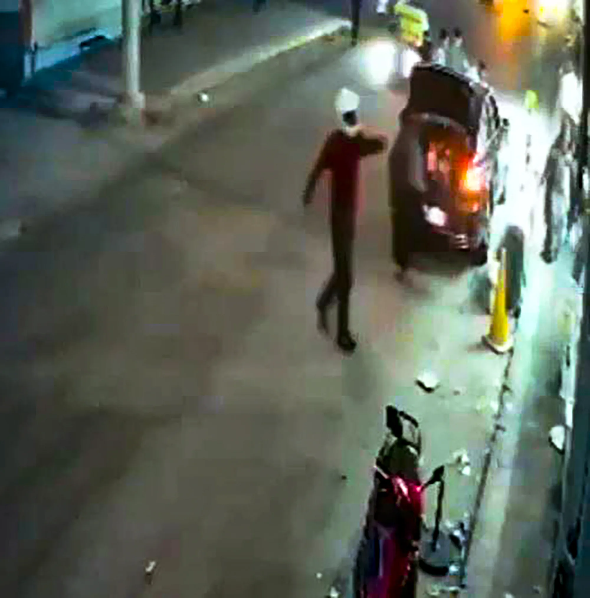 Gece Yarısı Dehşet: İş Yerine Kurşun Yağdırdı! Gece Yarısı Dehşet: İş Yerine Kurşun Yağdırdı!