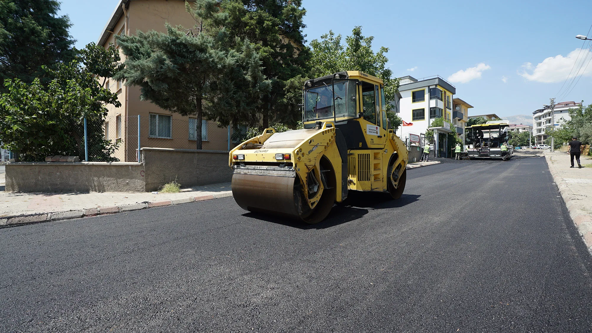 Kahramanmaraş’ta Dev Asfalt Atağı: Tam 22 Noktada Eş Zamanlı Mesai! Kahramanmaraş’ta Dev Asfalt Atağı: Tam 22 Noktada Eş Zamanlı Mesai!