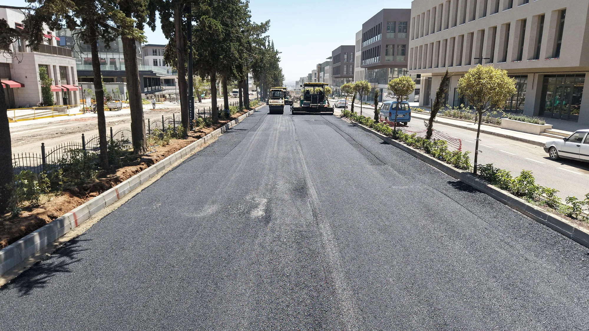 Kahramanmaraş’ta Asfalt Seferberliği 37 Farklı Noktada Devam Ediyor! Kahramanmaraş’ta Asfalt Seferberliği 37 Farklı Noktada Devam Ediyor!