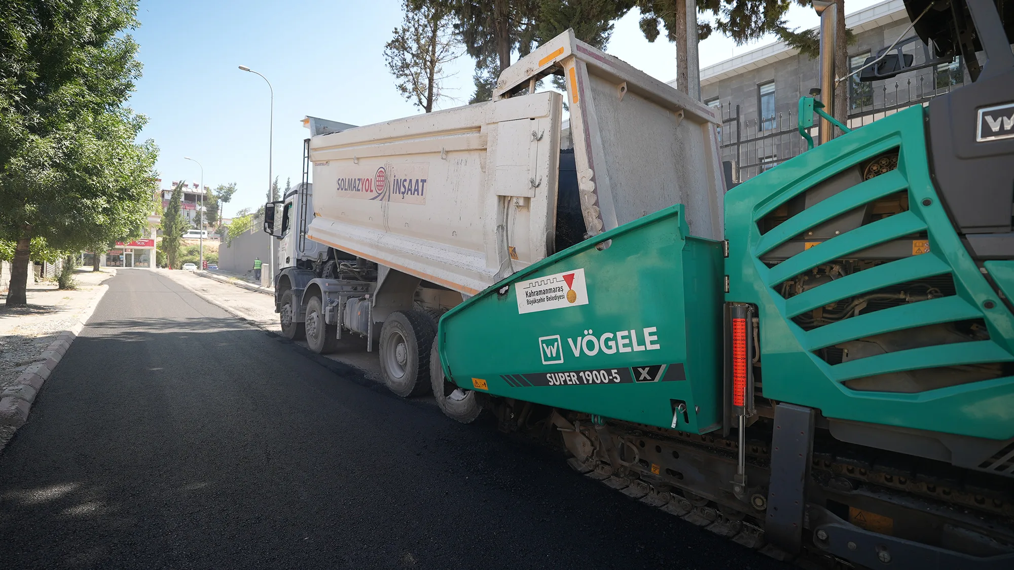 Bahçelievler’de Asfalt Mesaisi!