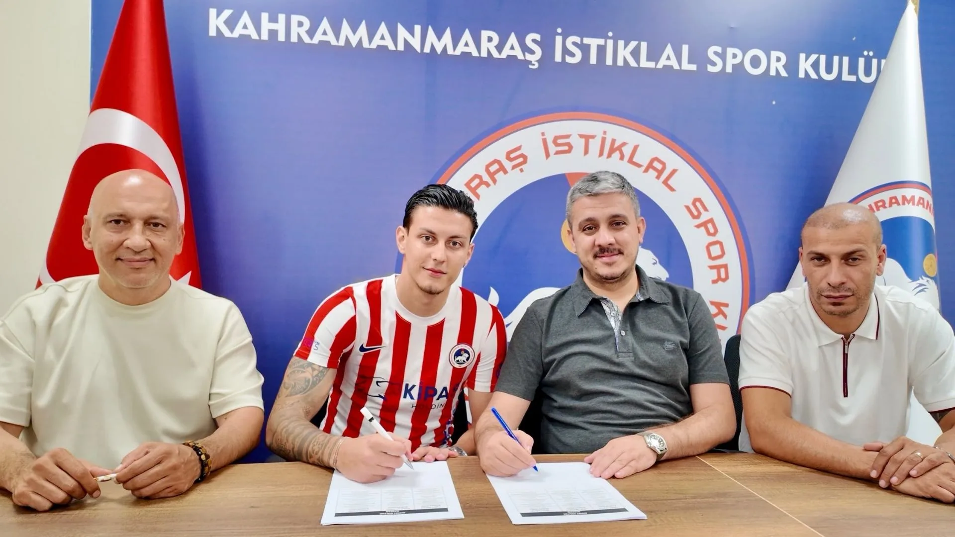 Kahramanmaraş İstiklalspor, 28 yaşındaki savunma oyuncusu Berk Taşkın ile sözleşme