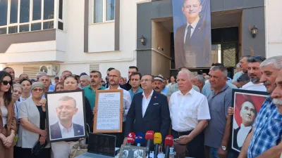 CHP Kahramanmaraş İl Başkanı Ünal Ateş ve Yönetimi, yaptığı basın