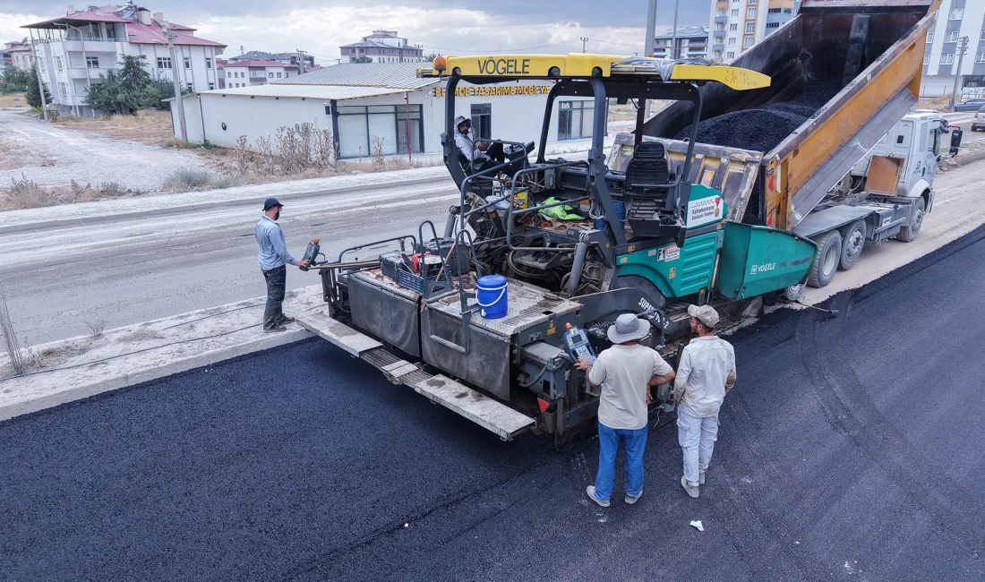 Kahramanmaraş Büyükşehir Belediyesi, Elbistan ilçesinin kritik ulaşım akslarından 2,5 kilometrelik