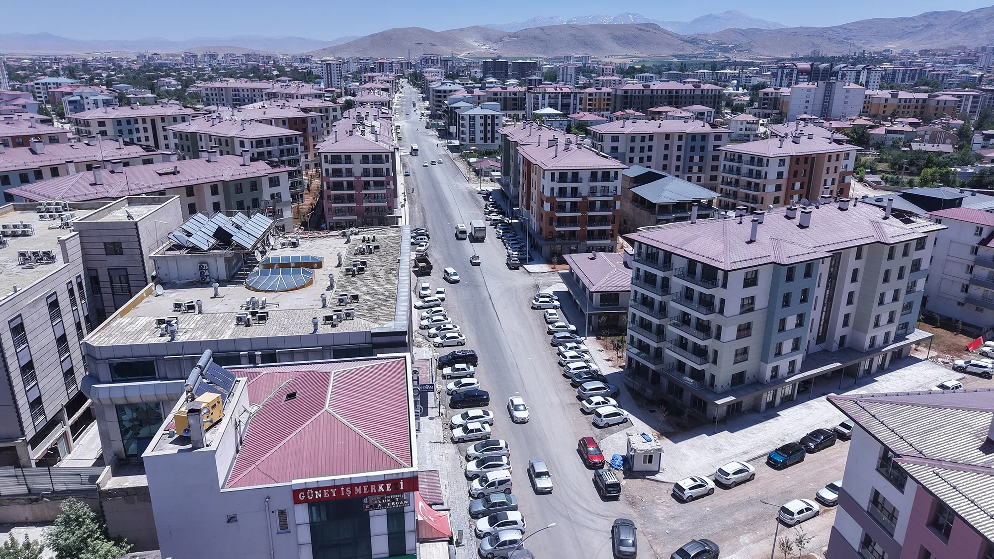 Büyükşehir, Elbistan Hacı Esat Efendi Caddesi’nde İlk Etabı Tamamladı
