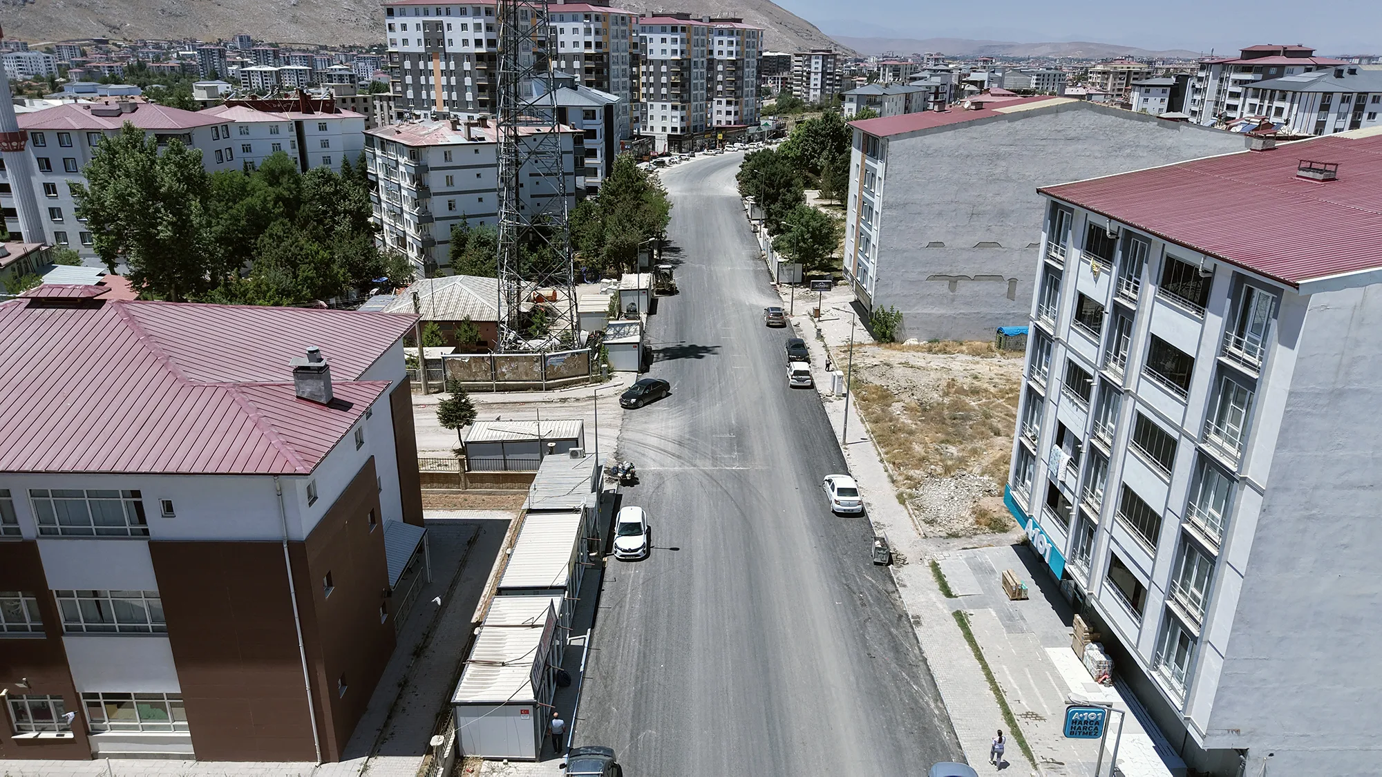Büyükşehir, Elbistan Hacı Esat Efendi Caddesi’nde İlk Etabı Tamamladı