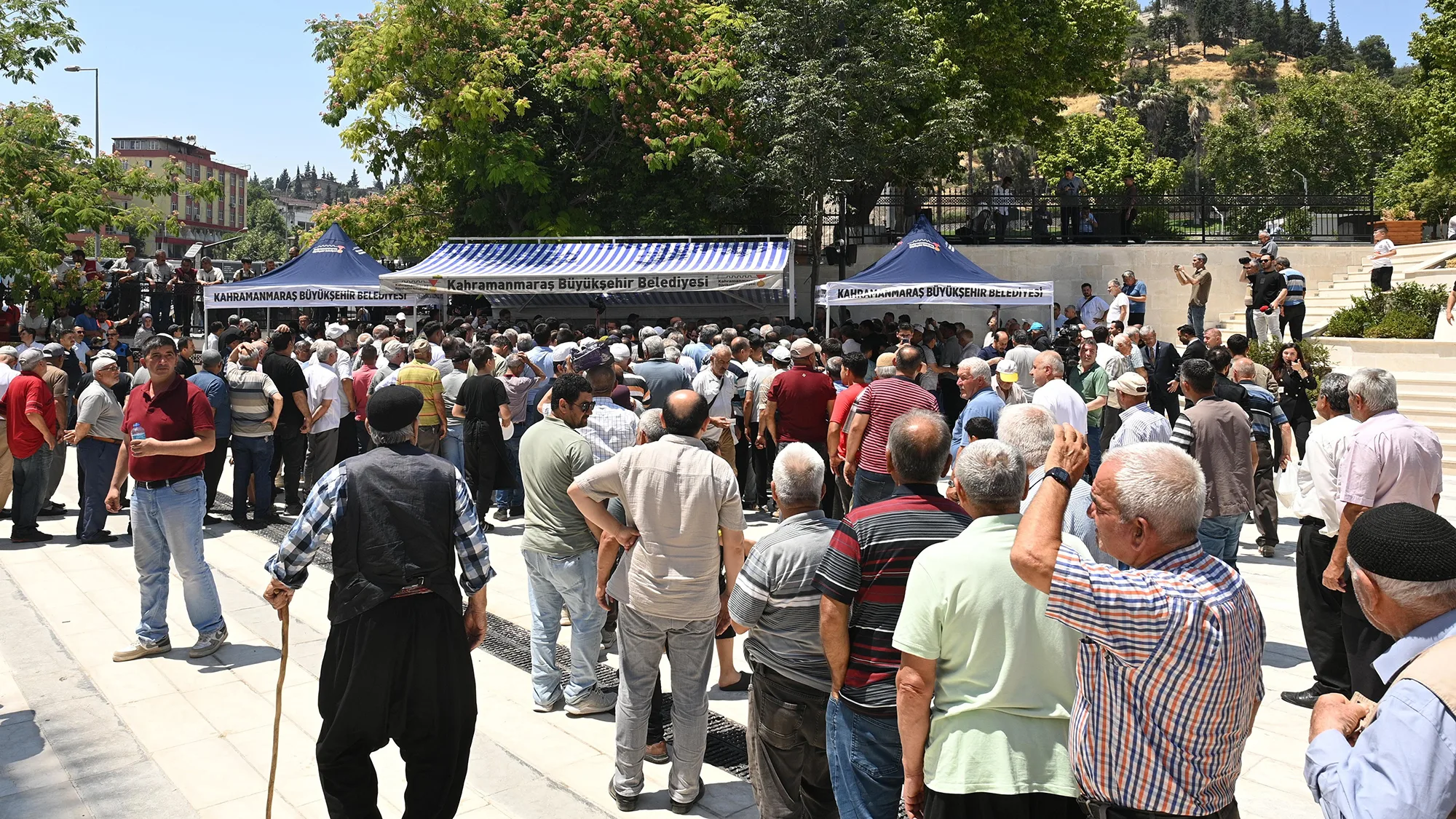 Büyükşehir’den 5 Kişiye Aşure İkramı!
