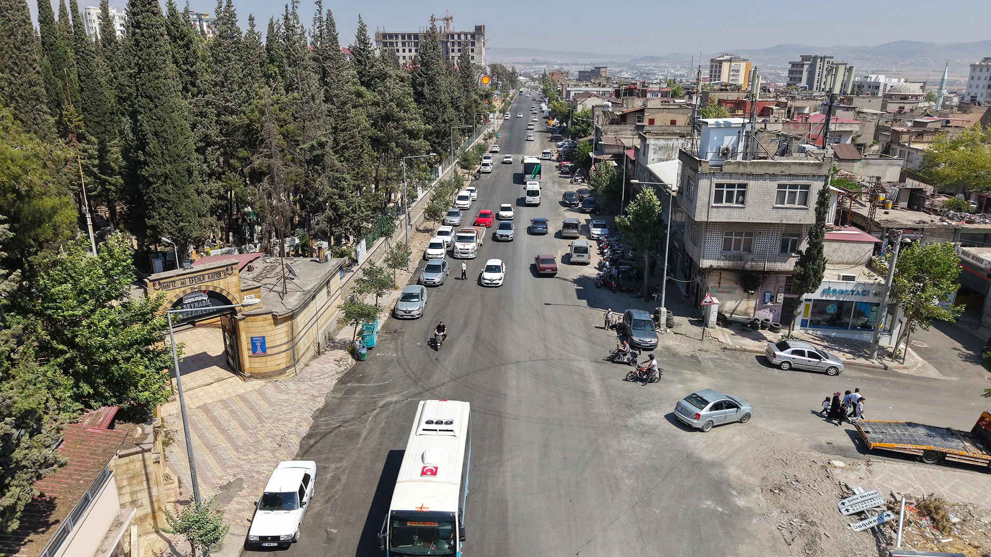 Büyükşehir 2 caddeyi daha asfaltladı! Büyükşehir 2 caddeyi daha asfaltladı!